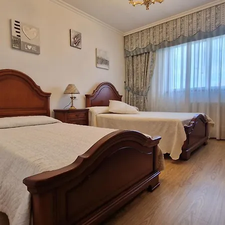 Casa Celia Camino Portugues 홈스테이 투이